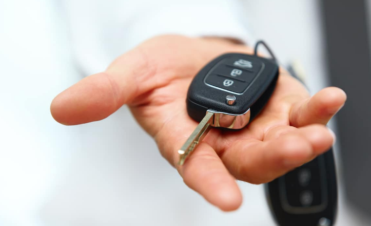 القفل للسيارات